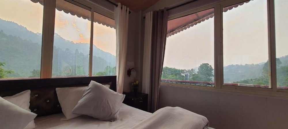Room image 5
